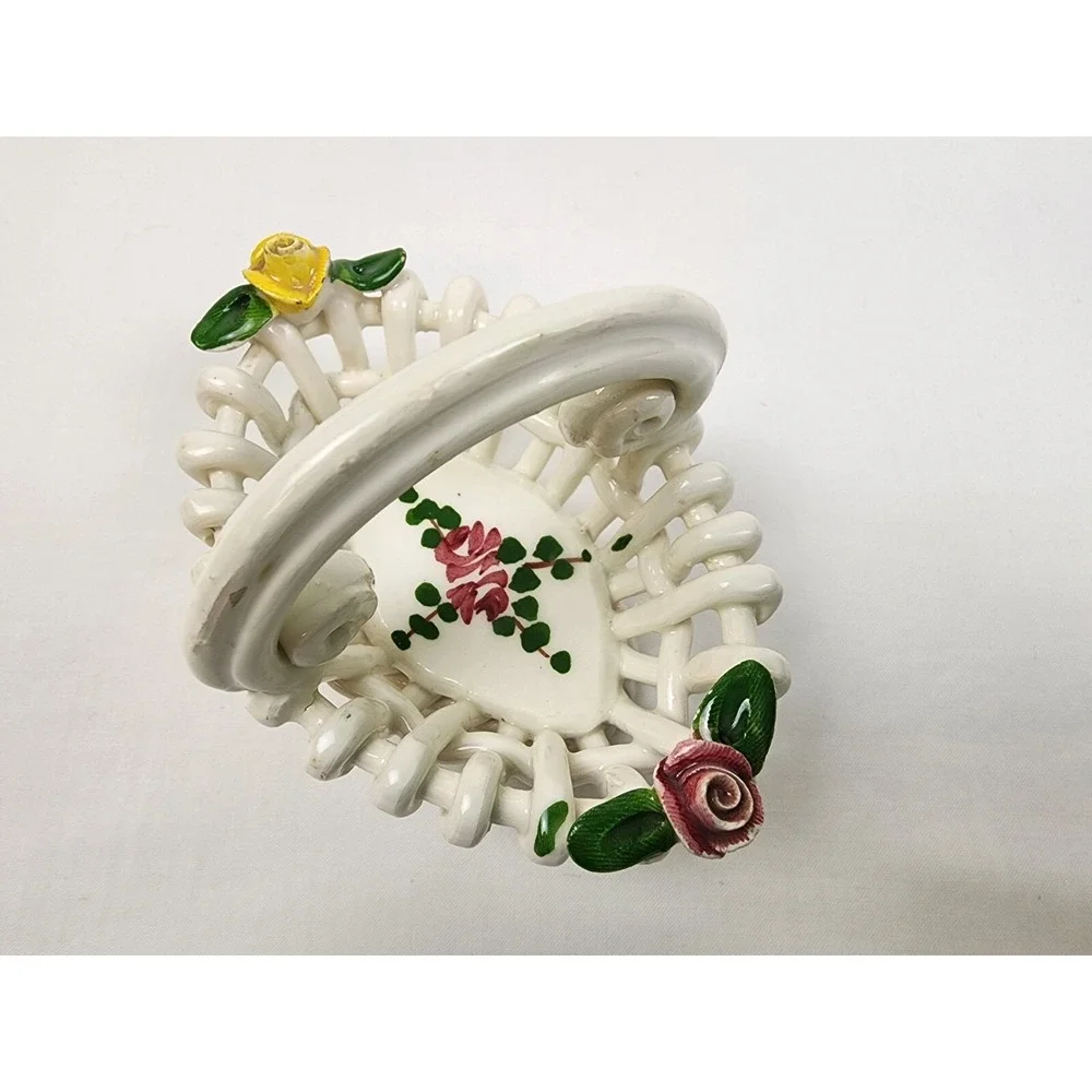 VINTAGE Italian Hand Painted‎ Roses/Floral Porcelain Lattice Basket with Handle